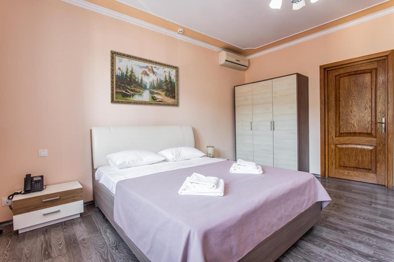 Star Rent Hotel Chisinau Exterior photo
