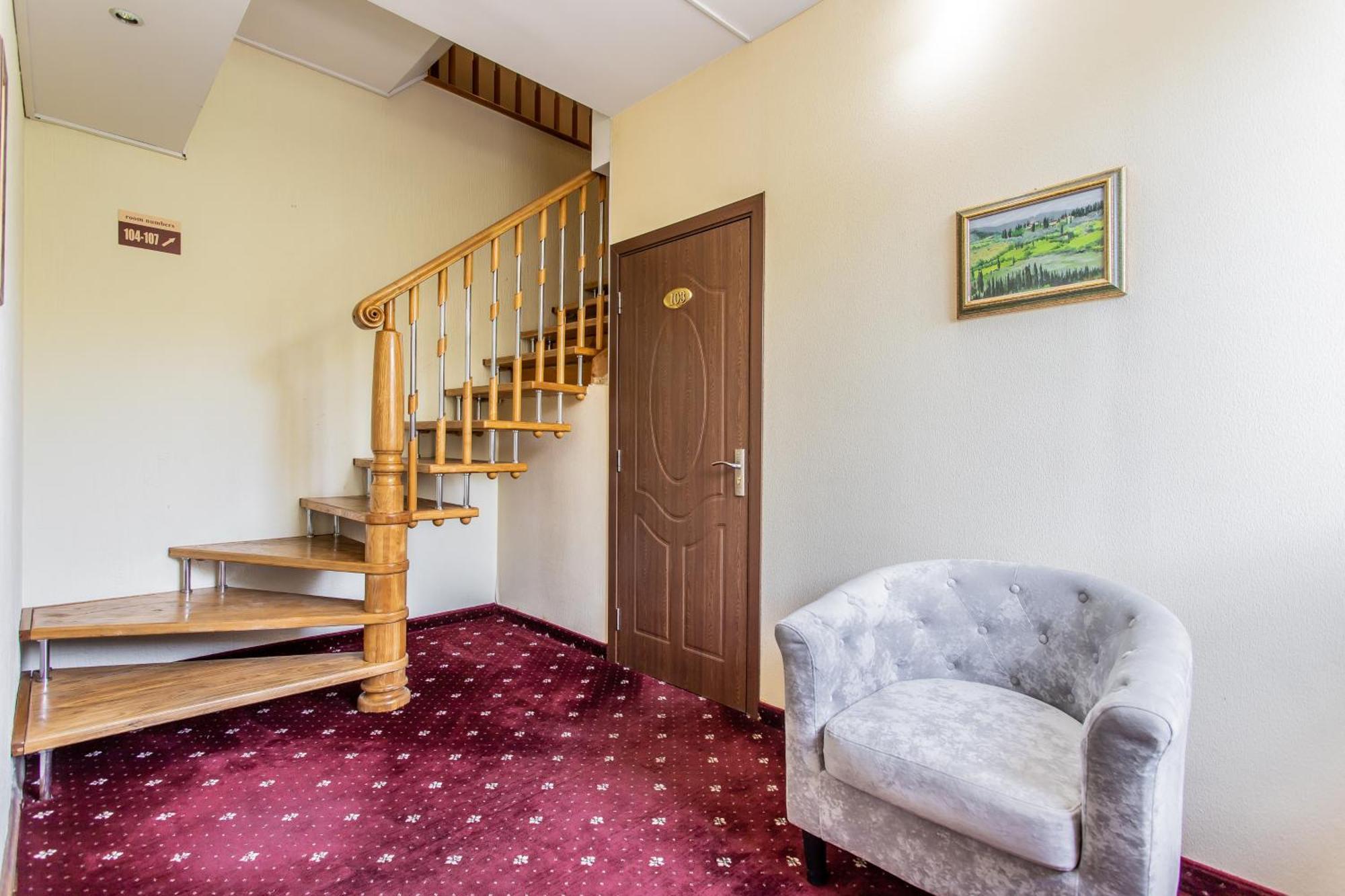Star Rent Hotel Chisinau Exterior photo